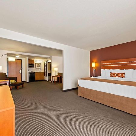 Hotel Wingate By Wyndham Calgary South Zewnętrze zdjęcie