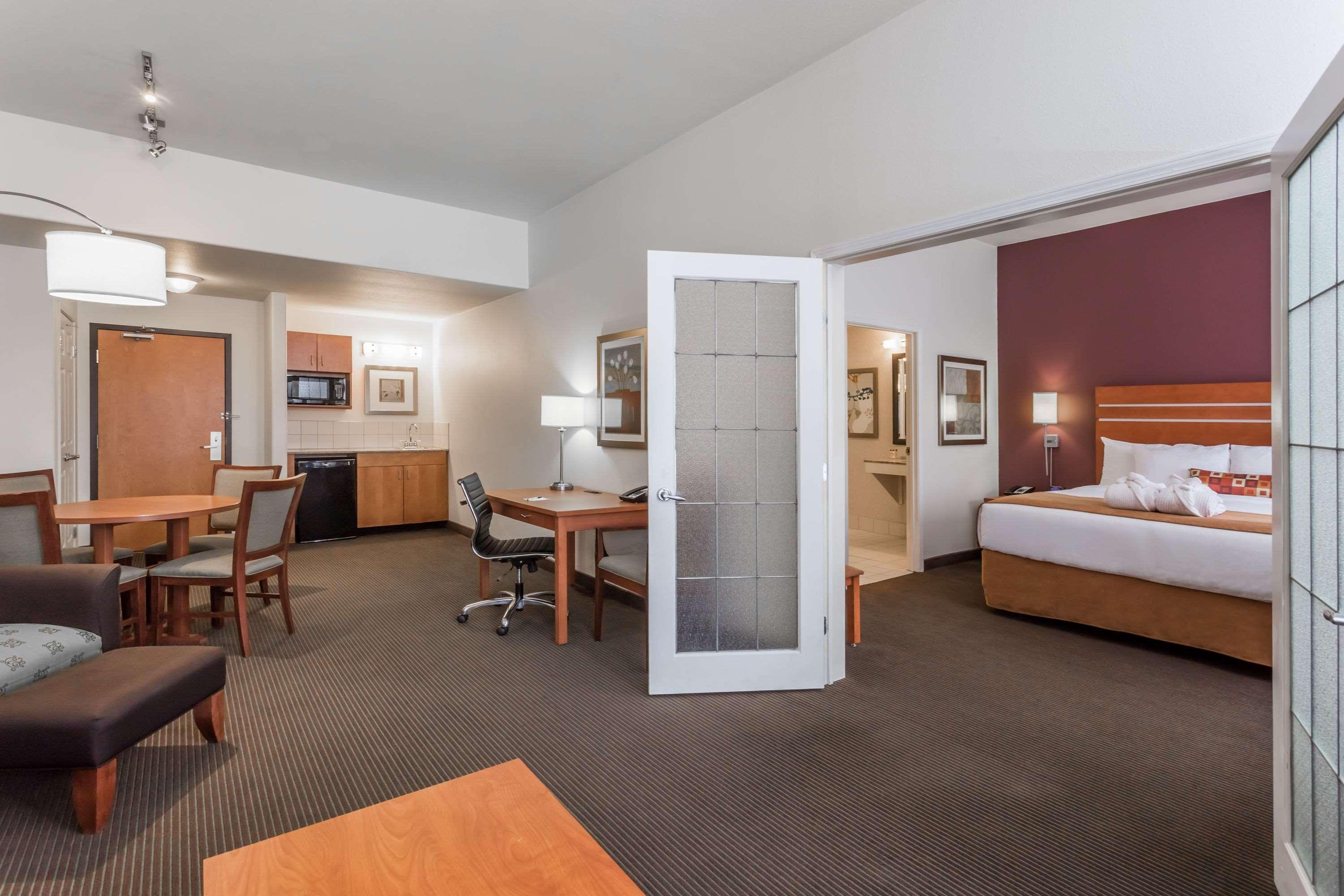 Hotel Wingate By Wyndham Calgary South Zewnętrze zdjęcie