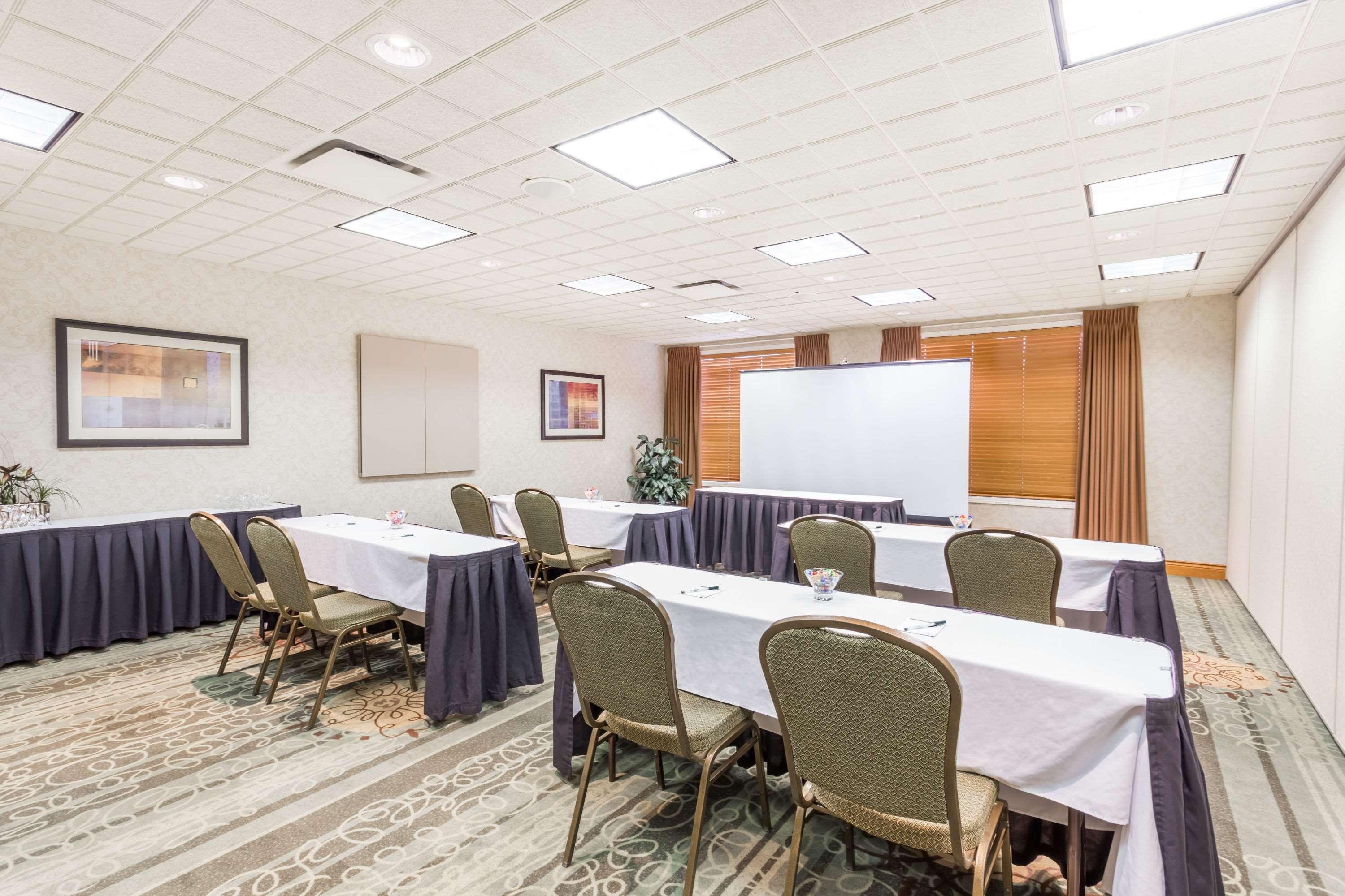 Hotel Wingate By Wyndham Calgary South Zewnętrze zdjęcie