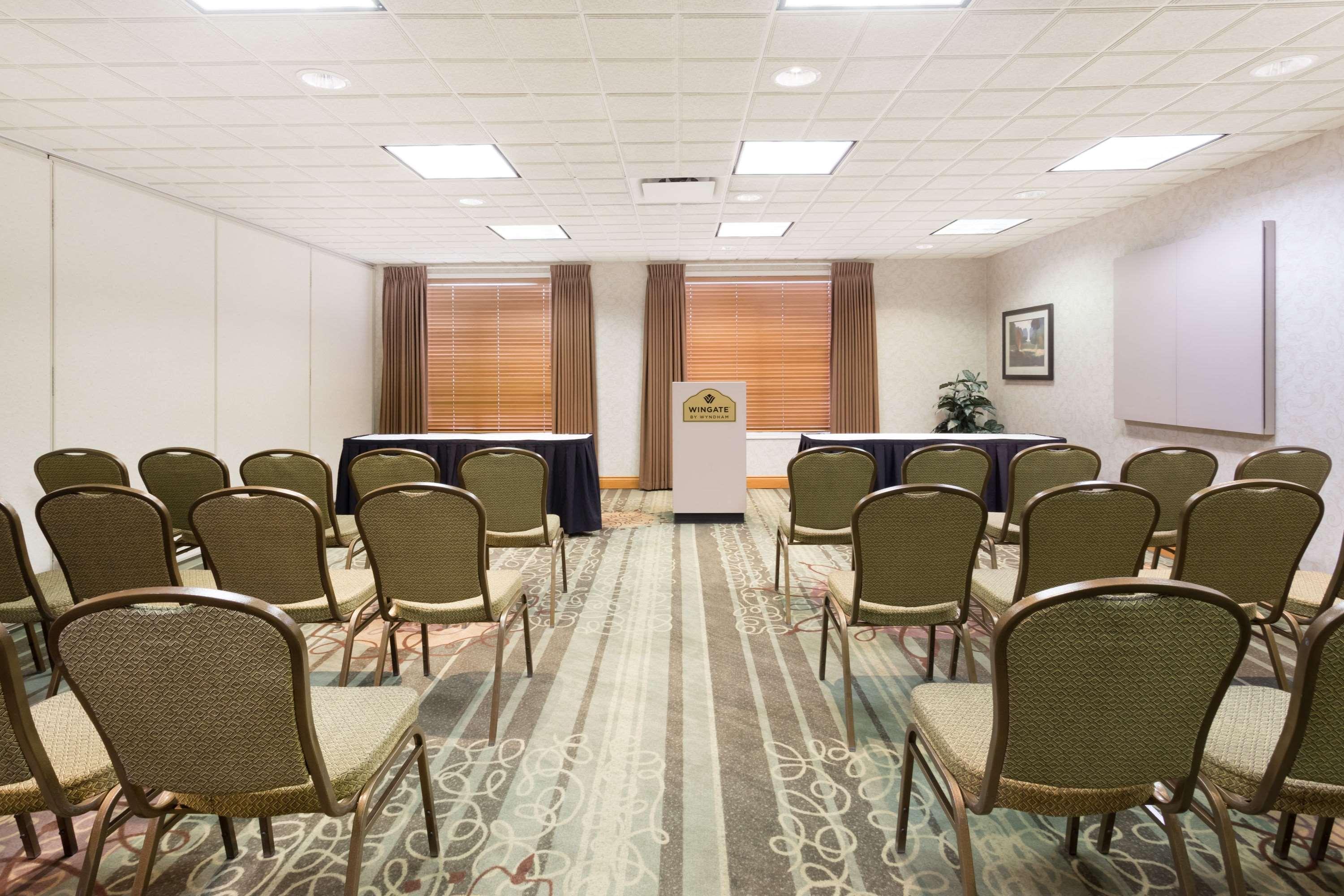 Hotel Wingate By Wyndham Calgary South Zewnętrze zdjęcie