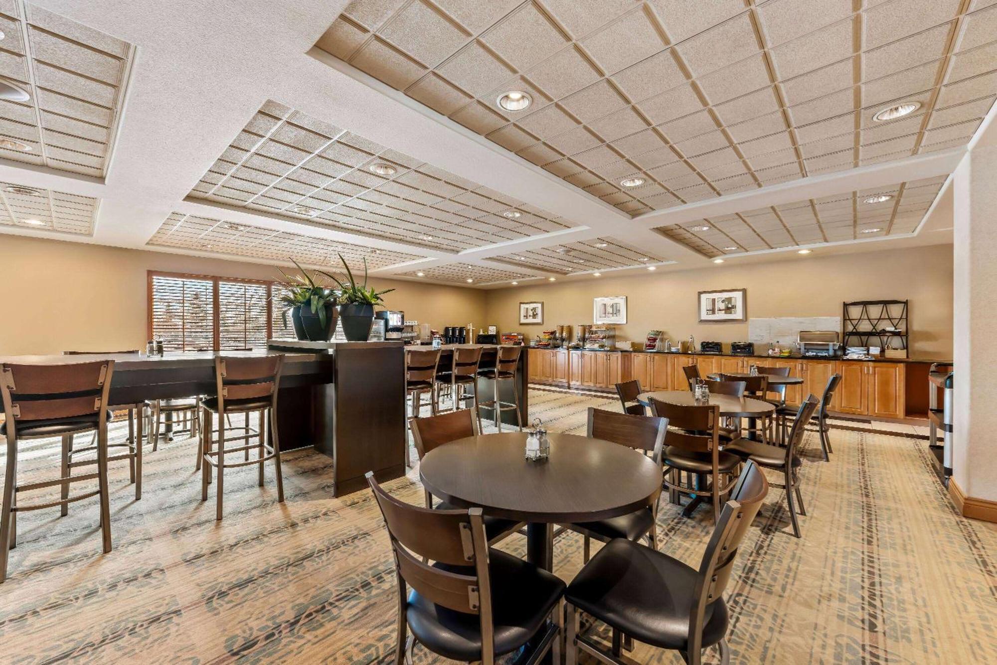 Hotel Wingate By Wyndham Calgary South Zewnętrze zdjęcie