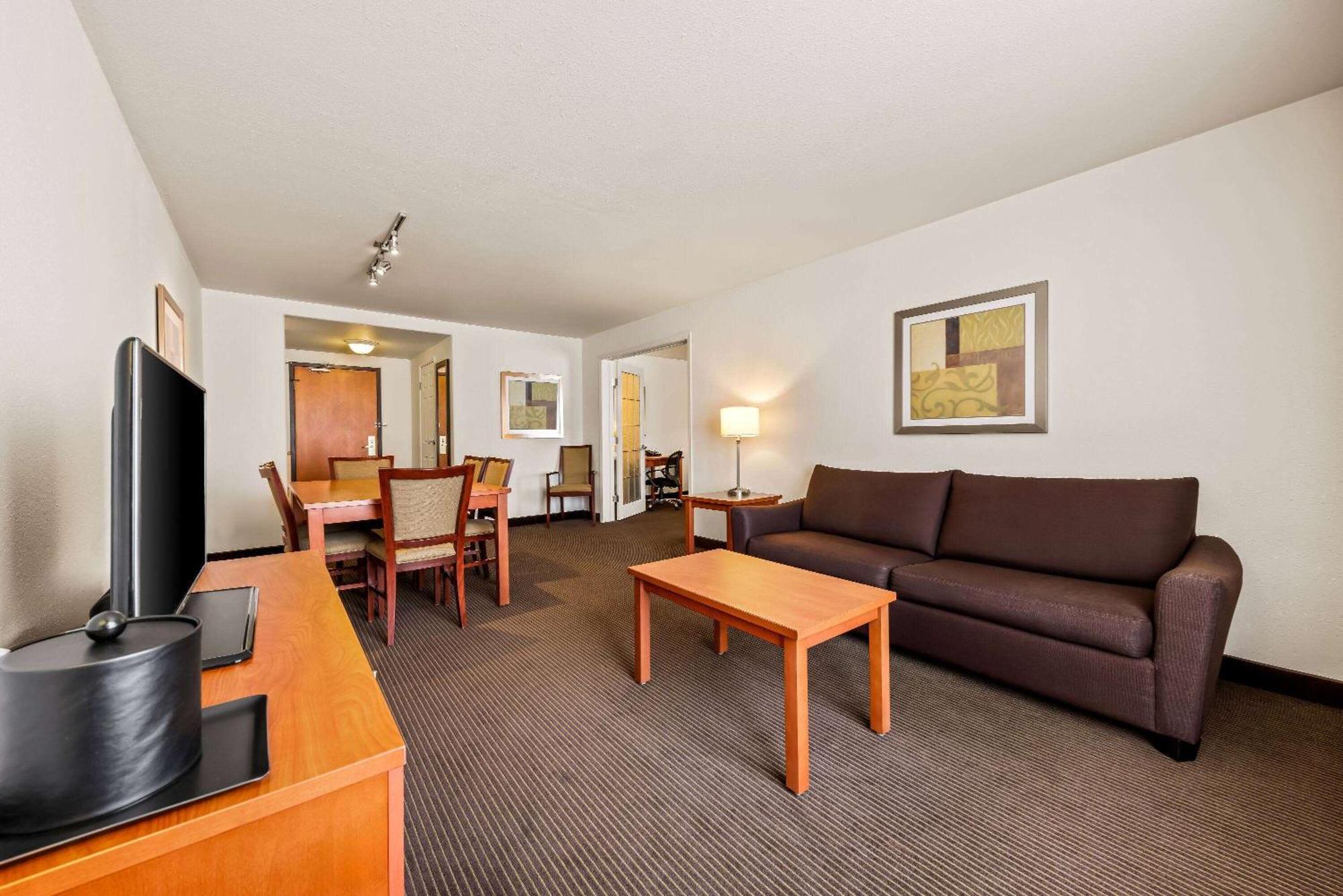 Hotel Wingate By Wyndham Calgary South Zewnętrze zdjęcie