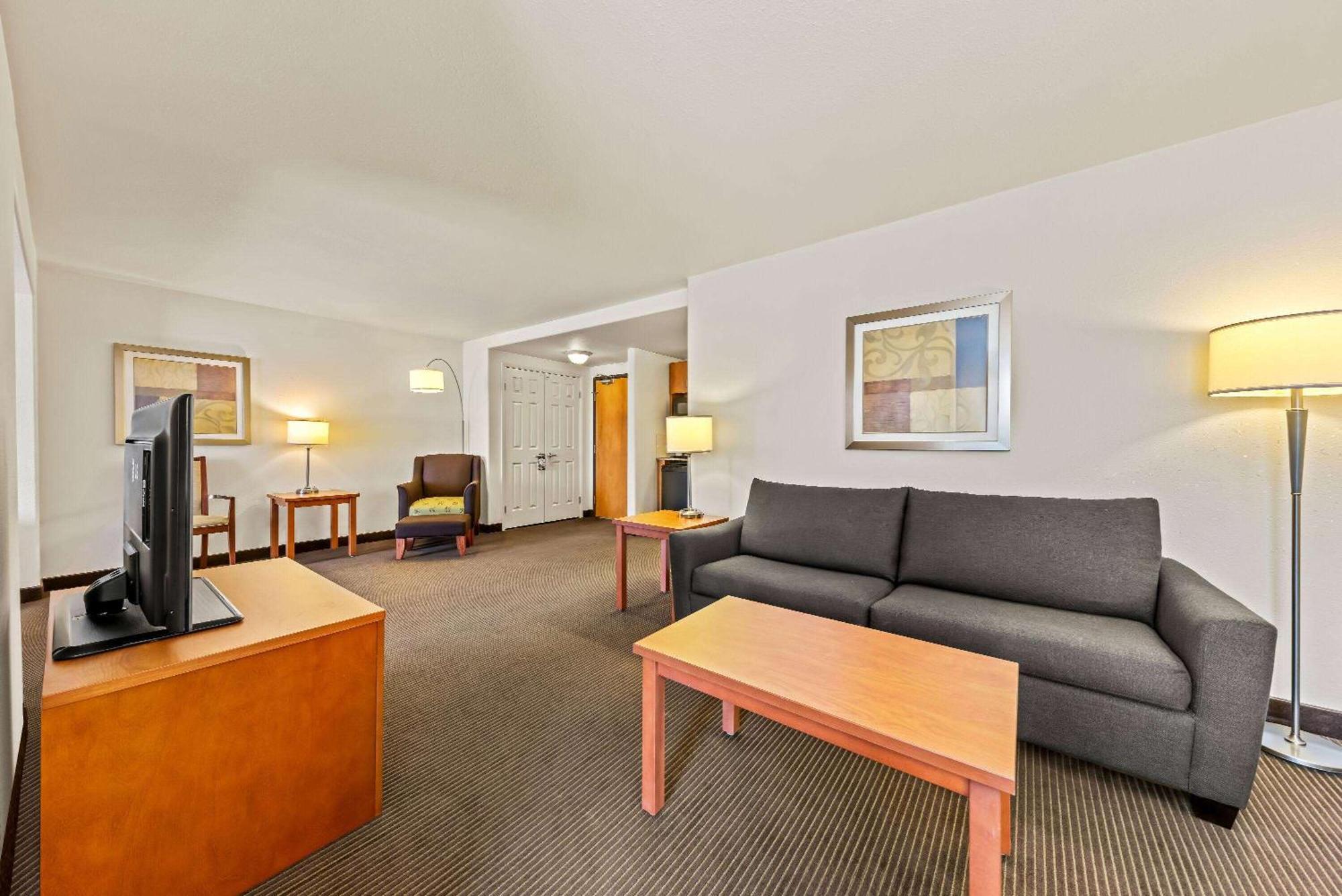Hotel Wingate By Wyndham Calgary South Zewnętrze zdjęcie