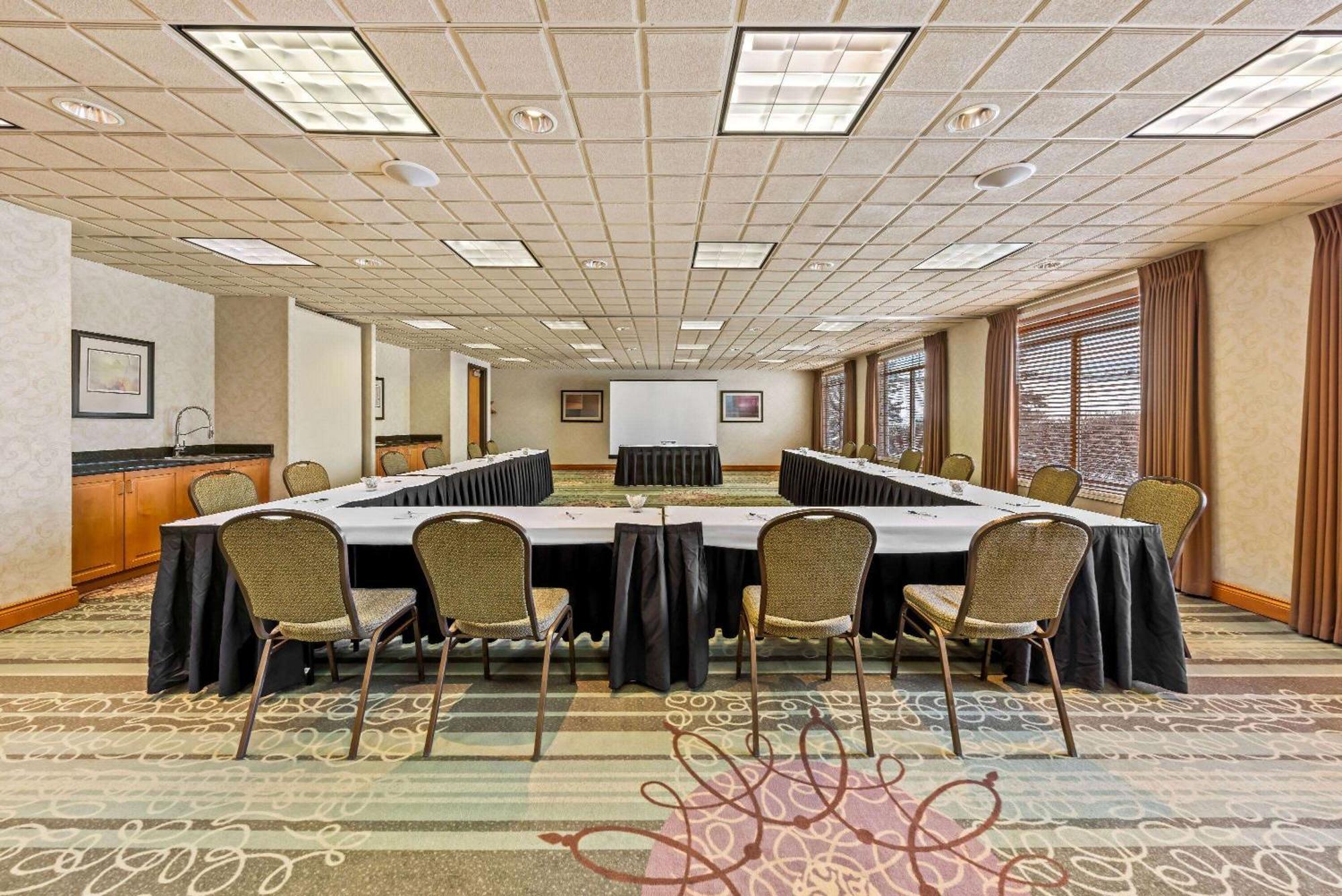 Hotel Wingate By Wyndham Calgary South Zewnętrze zdjęcie