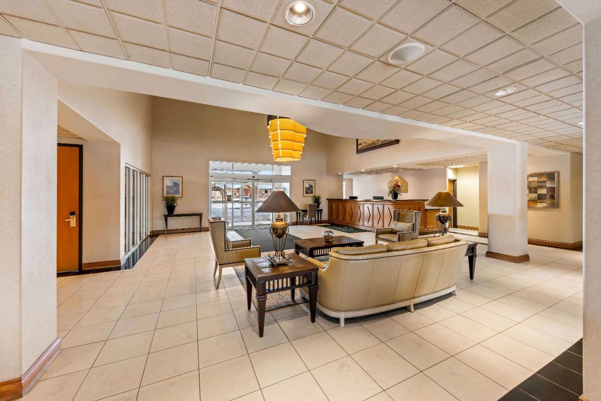 Hotel Wingate By Wyndham Calgary South Zewnętrze zdjęcie
